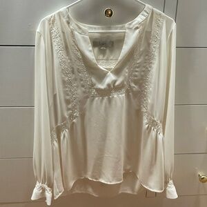 Loft Flowy Top Size Small in White